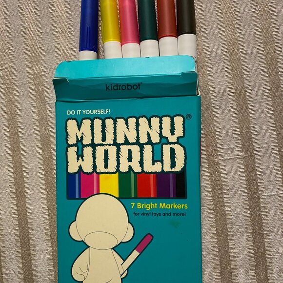 DIY KIDROBOT MUNNY WORLD BRIGHT MARKERS ONLY 6 FOUND IN BOX - Picture 2 of 3